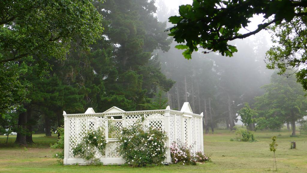 Gunyah Country Estate Villa Windwhistle ภายนอก รูปภาพ